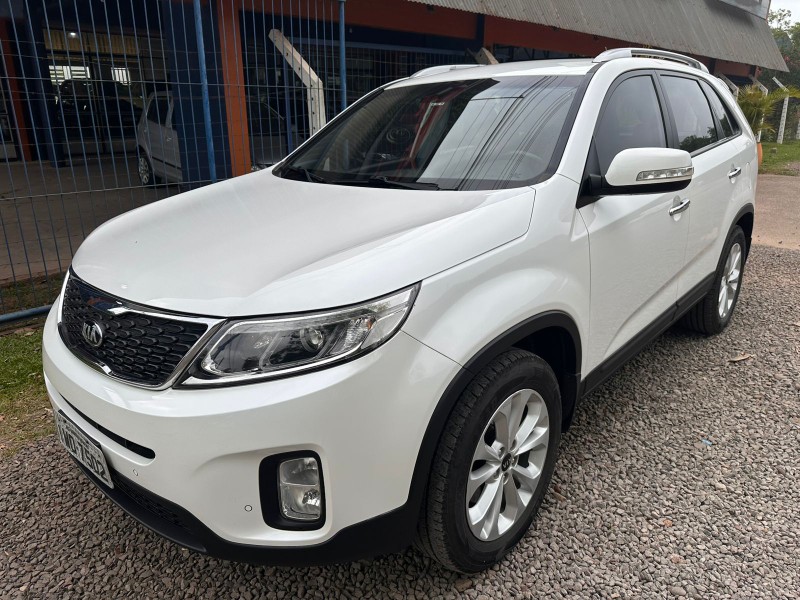 KIA SORENTO EX2 2.4 /2015 MENEGHINI VEÍCULOS ARROIO DO MEIO / Carros no Vale KIA SORENTO EX2 2.4 /2015 MENEGHINI VEÍCULOS ARROIO DO MEIO / Carros no Vale