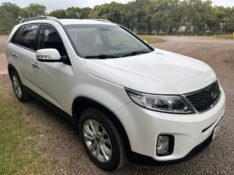 KIA SORENTO EX2 2.4 /2015 MENEGHINI VEÍCULOS ARROIO DO MEIO / Carros no Vale