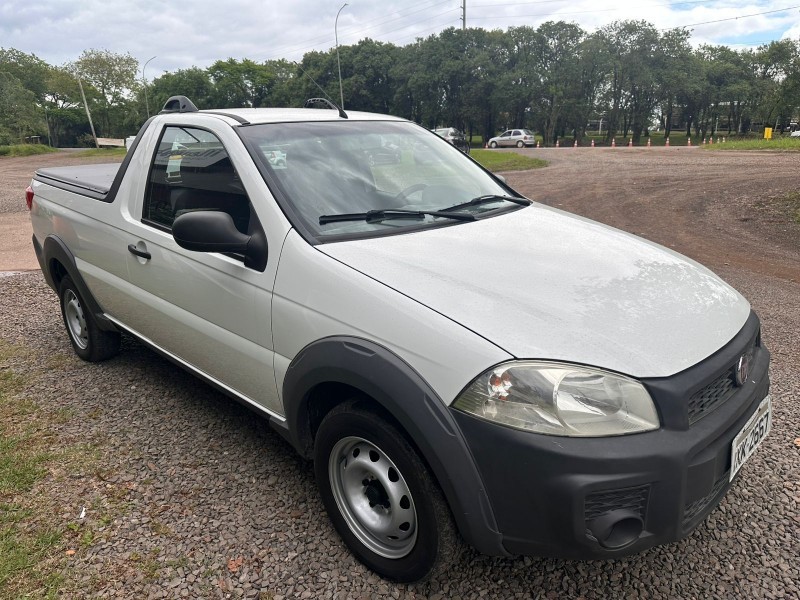 FIAT STRADA WORKING 1.4 /2016 MENEGHINI VEÍCULOS ARROIO DO MEIO / Carros no Vale