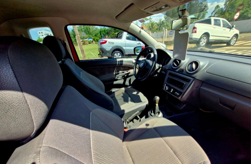 VOLKSWAGEN SAVEIRO 1.6 CE 2013/2014 CRUZEIRO MULTIMARCAS CRUZEIRO DO SUL / Carros no Vale