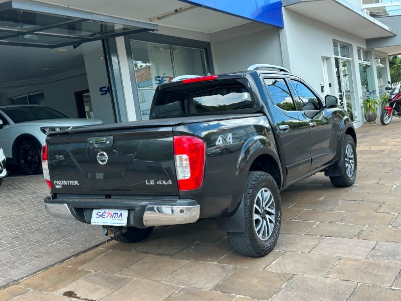 NISSAN FRONTIER LE 2.3 BI-TURBO 4X4 AT 2021/2022 SÉTIMA VEÍCULOS GUAPORÉ / Carros no Vale