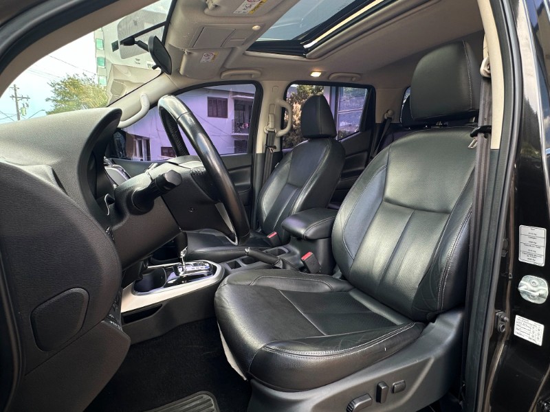 NISSAN FRONTIER LE 2.3 BI-TURBO 4X4 AT 2021/2022 SÉTIMA VEÍCULOS GUAPORÉ / Carros no Vale