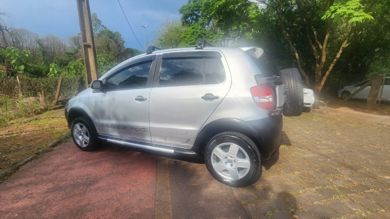 VOLKSWAGEN CROSSFOX 1.6 2008/2009 FERNANDO AUTOMÓVEIS | REVENDA DE CARROS ARROIO DO MEIO ARROIO DO MEIO / Carros no Vale