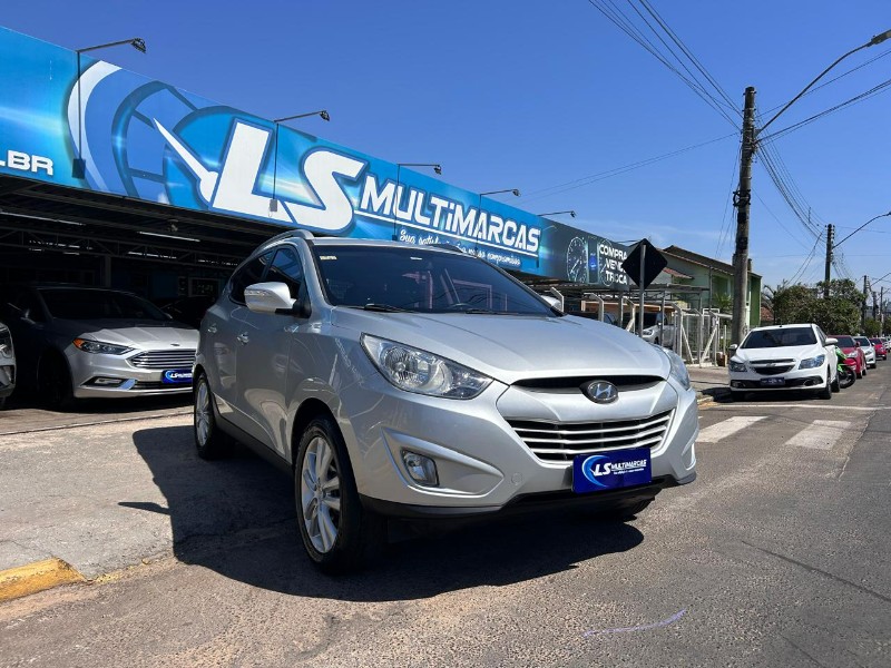 HYUNDAI IX35 GLS 2.0 16V 2WD FLEX AUT. 2015/2015 LS MULTIMARCAS VENÂNCIO AIRES / Carros no Vale