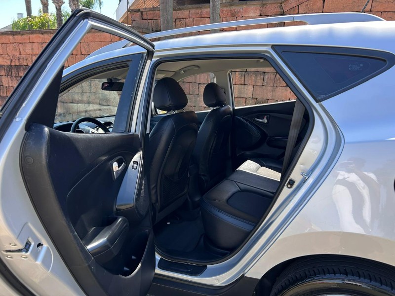 HYUNDAI IX35 GLS 2.0 16V 2WD FLEX AUT. 2015/2015 LS MULTIMARCAS VENÂNCIO AIRES / Carros no Vale