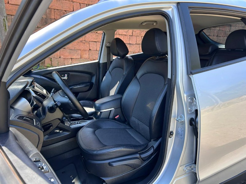 HYUNDAI IX35 GLS 2.0 16V 2WD FLEX AUT. 2015/2015 LS MULTIMARCAS VENÂNCIO AIRES / Carros no Vale