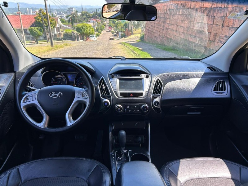 HYUNDAI IX35 GLS 2.0 16V 2WD FLEX AUT. 2015/2015 LS MULTIMARCAS VENÂNCIO AIRES / Carros no Vale