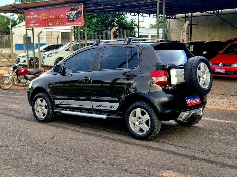 VOLKSWAGEN CROSSFOX 1.6 2006/2006 CRUZEIRO MULTIMARCAS CRUZEIRO DO SUL / Carros no Vale