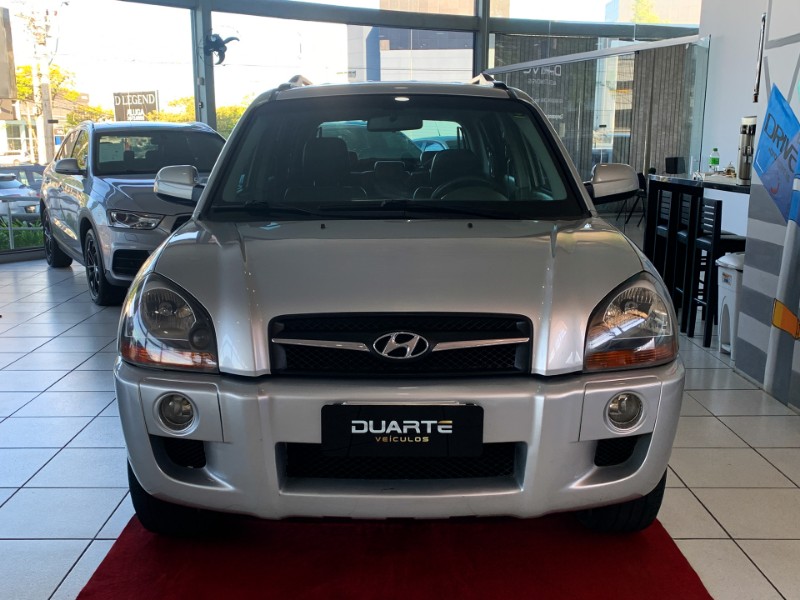HYUNDAI TUCSON 2.0 16V AUT. 2010/2011 DUARTE VEÍCULOS PORTO ALEGRE / Carros no Vale