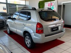 HYUNDAI TUCSON 2.0 16V AUT. 2010/2011 DUARTE VEÍCULOS PORTO ALEGRE / Carros no Vale
