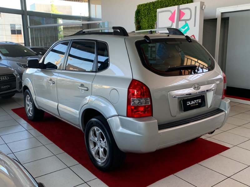 HYUNDAI TUCSON 2.0 16V AUT. 2010/2011 DUARTE VEÍCULOS PORTO ALEGRE / Carros no Vale