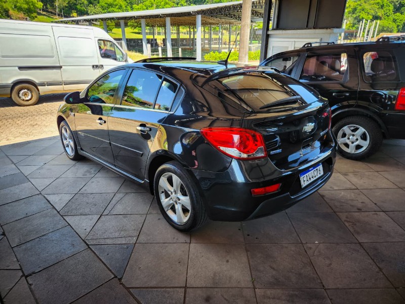 CHEVROLET CRUZE SPORT6 LTZ 1.8 16V ECOTEC 2012/2012 TS VEÍCULOS ANTA GORDA / Carros no Vale CHEVROLET CRUZE SPORT6 LTZ 1.8 16V ECOTEC 2012/2012 TS VEÍCULOS ANTA GORDA / Carros no Vale
