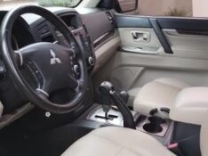 MITSUBISHI PAJERO FULL PAJERO HPE FULL 3.2 4X4 T.I.DIES 5P AUT 2013/2014 PREMIUM AUTOMÓVEIS ARROIO DO MEIO / Carros no Vale