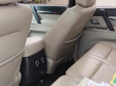 MITSUBISHI PAJERO FULL PAJERO HPE FULL 3.2 4X4 T.I.DIES 5P AUT 2013/2014 PREMIUM AUTOMÓVEIS ARROIO DO MEIO / Carros no Vale