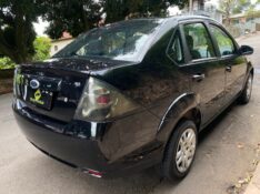FORD FIESTA SEDAN 1.6 2012/2013 ESTAÇÃO DO CARRO ESTRELA / Carros no Vale