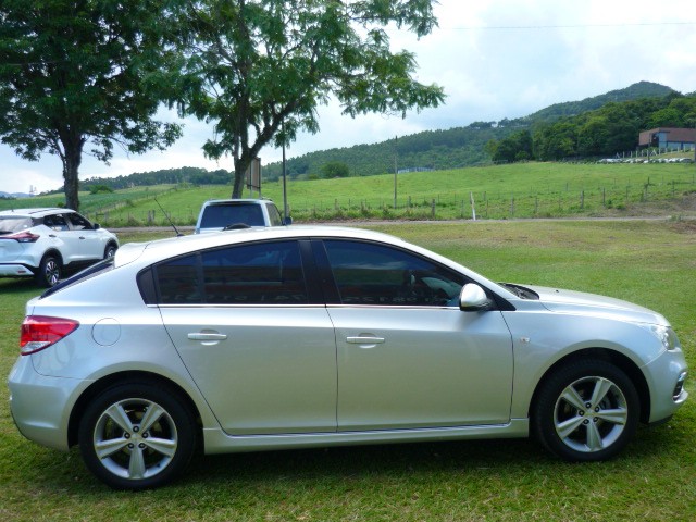 CHEVROLET CRUZE HB SPORT LT 1.8 16V FLEXP. 5P AUT 2015/2015 PREMIUM AUTOMÓVEIS ARROIO DO MEIO / Carros no Vale