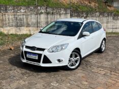FORD FOCUS 2.0 SE PLUS 16V FLEX 4P AUTOMÁTICO 2014/2015 BOSCO AUTOMÓVEIS GUAPORÉ / Carros no Vale