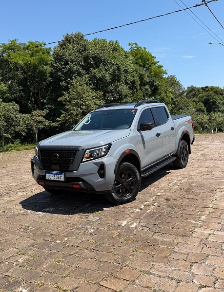 NISSAN FRONTIER PRO-4X CD 4X4 2.3 BI-TURBO DIESEL 2023/2024 BOSCO AUTOMÓVEIS GUAPORÉ / Carros no Vale
