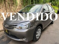 TOYOTA ETIOS SD XS 1.5 2016/2017 ESTAÇÃO DO CARRO ESTRELA / Carros no Vale