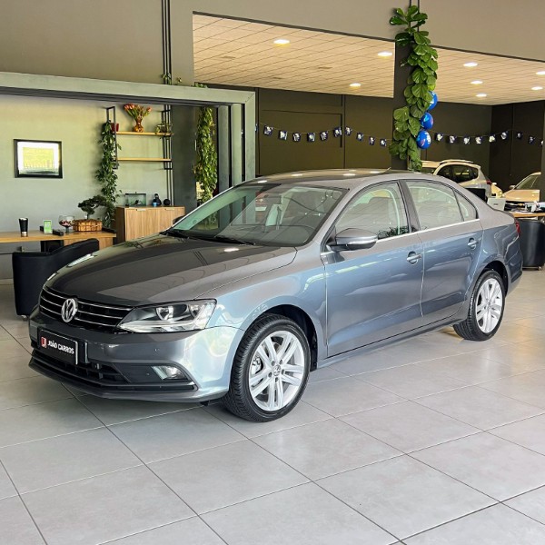VOLKSWAGEN JETTA 2.0 TSI HIGHLINE 2017/2017 JOÃO CARROS MULTIMARCAS GUAPORÉ / Carros no Vale