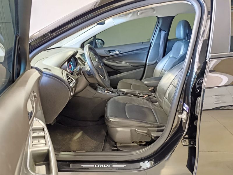 Chevrolet Chev Cruze Lt Nb 2017/2017 SIM VEÍCULOS PORTO ALEGRE / Carros no Vale
