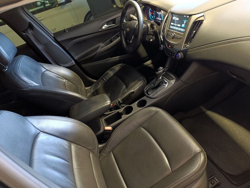 Chevrolet Chev Cruze Lt Nb 2017/2017 SIM VEÍCULOS PORTO ALEGRE / Carros no Vale