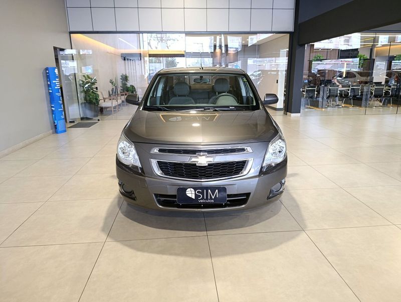 Chevrolet Cobalt 1.8 Lt 2013/2014 SIM VEÍCULOS PORTO ALEGRE / Carros no Vale