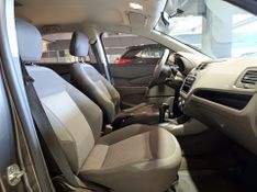 Chevrolet Cobalt 1.8 Lt 2013/2014 SIM VEÍCULOS PORTO ALEGRE / Carros no Vale