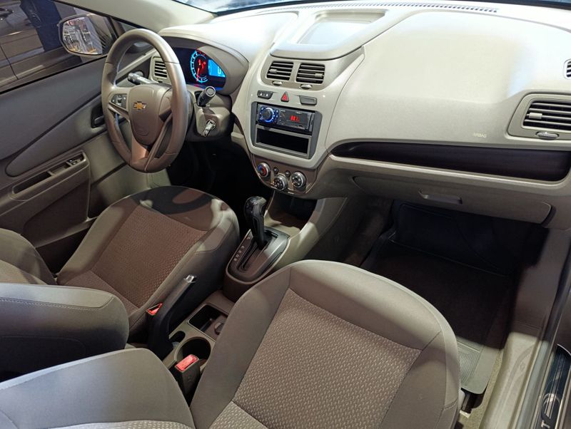 Chevrolet Cobalt 1.8 Lt 2013/2014 SIM VEÍCULOS PORTO ALEGRE / Carros no Vale