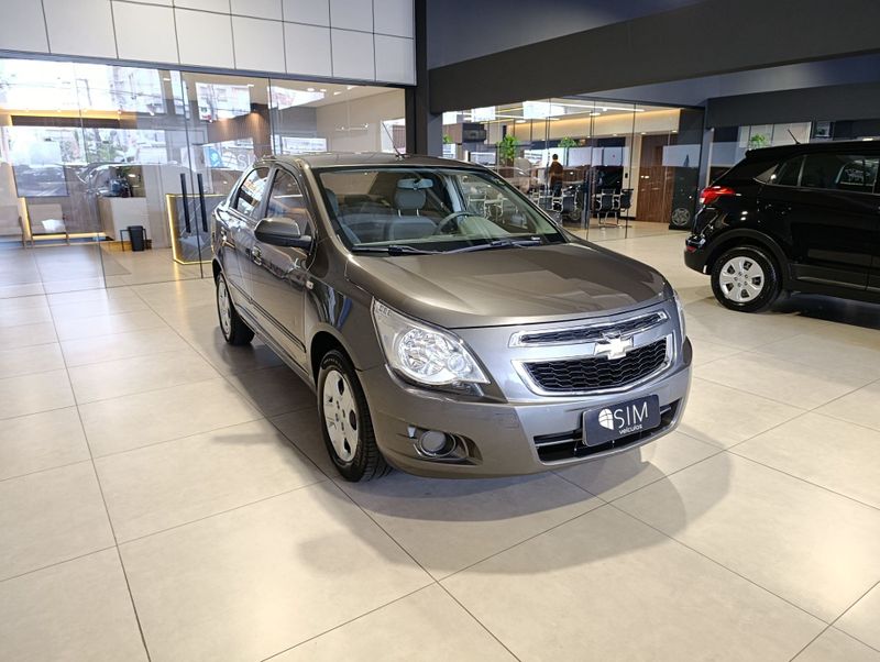 Chevrolet Cobalt 1.8 Lt 2013/2014 SIM VEÍCULOS PORTO ALEGRE / Carros no Vale