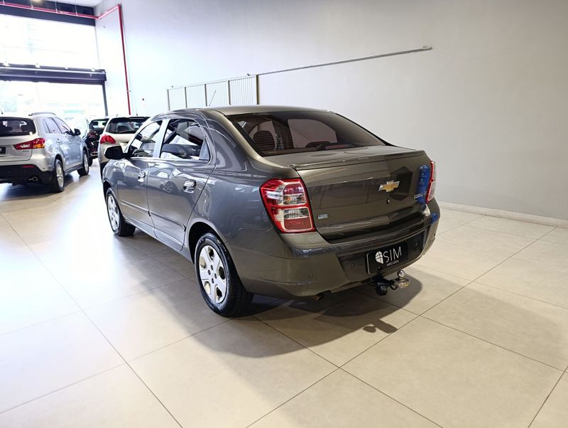Chevrolet Cobalt 1.8 Lt 2013/2014 SIM VEÍCULOS PORTO ALEGRE / Carros no Vale