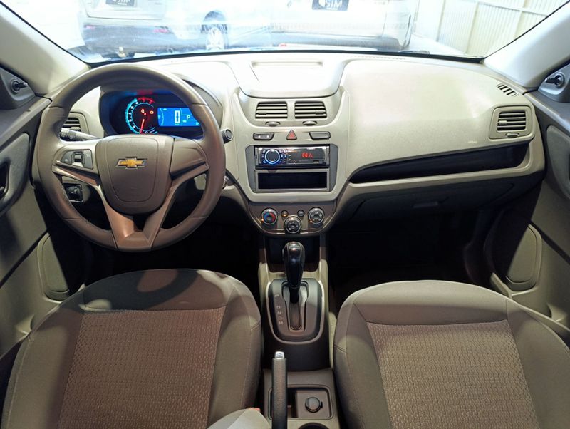 Chevrolet Cobalt 1.8 Lt 2013/2014 SIM VEÍCULOS PORTO ALEGRE / Carros no Vale
