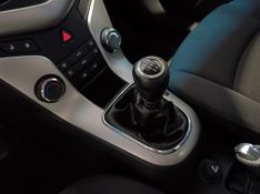 Chevrolet Cruze Lt 1.8 16v Mec. 2013/2014 SIM VEÍCULOS PORTO ALEGRE / Carros no Vale
