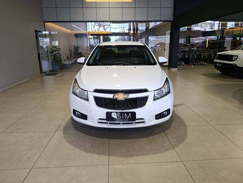 Chevrolet Cruze Lt 1.8 16v Mec. 2013/2014 SIM VEÍCULOS PORTO ALEGRE / Carros no Vale