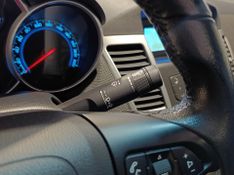 Chevrolet Cruze Lt 1.8 16v Mec. 2013/2014 SIM VEÍCULOS PORTO ALEGRE / Carros no Vale