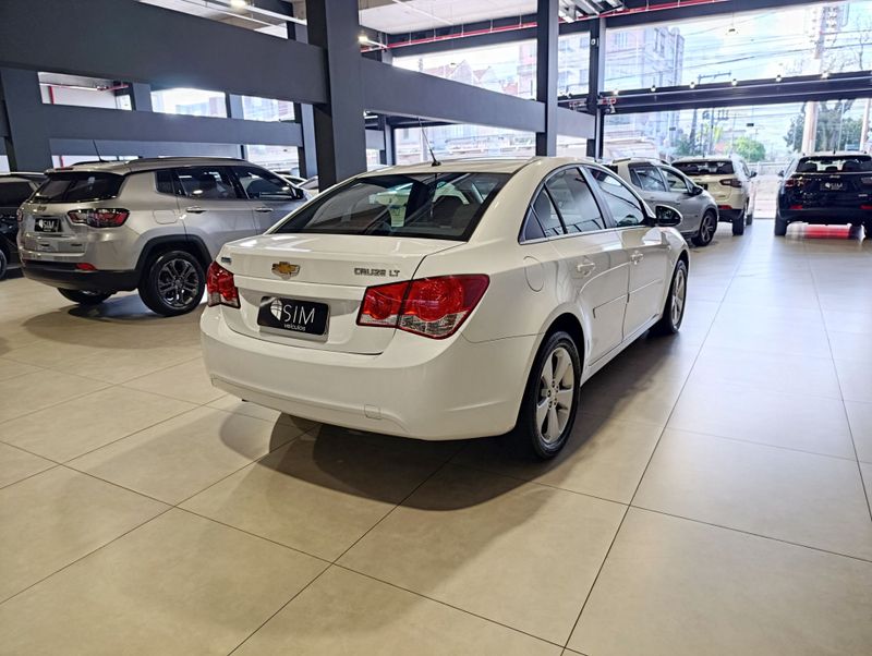Chevrolet Cruze Lt 1.8 16v Mec. 2013/2014 SIM VEÍCULOS PORTO ALEGRE / Carros no Vale