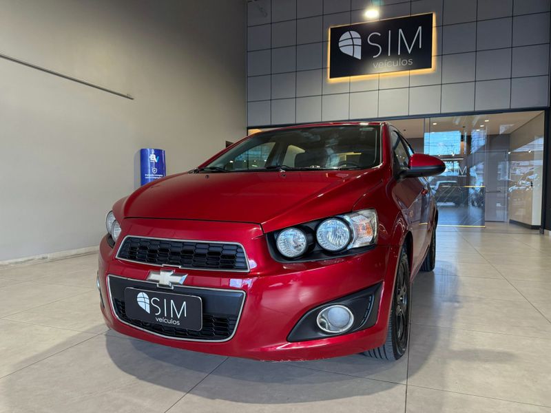 Chevrolet Sonic 1.6 Lt 16v 2013/2014 SIM VEÍCULOS PORTO ALEGRE / Carros no Vale