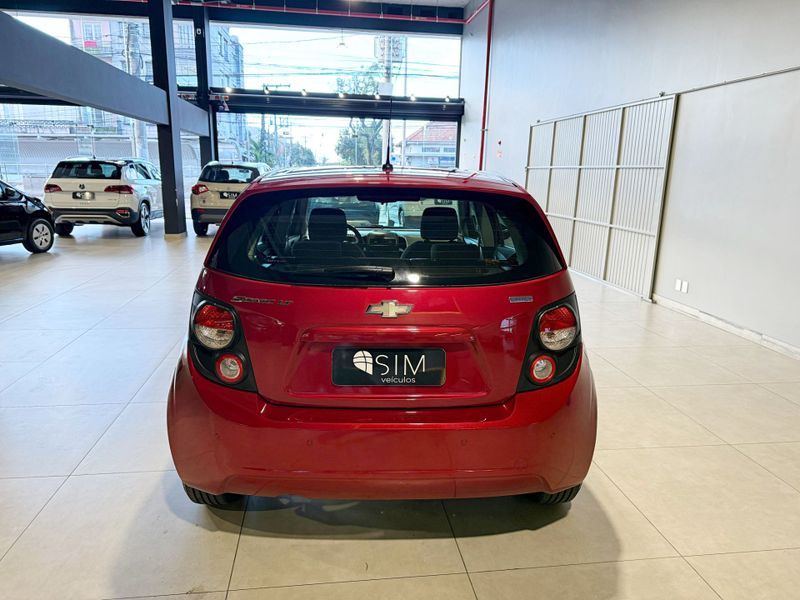 Chevrolet Sonic 1.6 Lt 16v 2013/2014 SIM VEÍCULOS PORTO ALEGRE / Carros no Vale