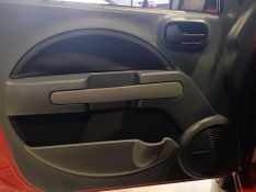 Fiat Uno 1.0 Evo Vivace 8v 2015/2016 SIM VEÍCULOS PORTO ALEGRE / Carros no Vale