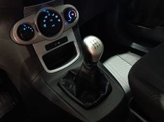Ford Fiesta 1.6 Se Hatch 16v 2016/2017 SIM VEÍCULOS PORTO ALEGRE / Carros no Vale
