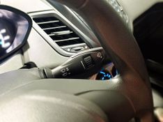 Ford Fiesta 1.6 Se Hatch 16v 2016/2017 SIM VEÍCULOS PORTO ALEGRE / Carros no Vale