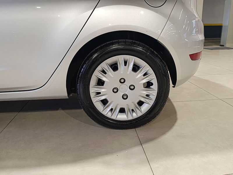 Ford Fiesta 1.6 Se Hatch 16v 2016/2017 SIM VEÍCULOS PORTO ALEGRE / Carros no Vale