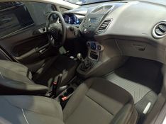 Ford Fiesta 1.6 Se Hatch 16v 2016/2017 SIM VEÍCULOS PORTO ALEGRE / Carros no Vale