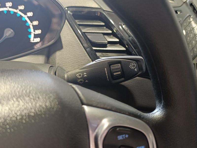 Ford Fiesta Sedan Titanium Powershift 1.6 New 2014/2014 SIM VEÍCULOS PORTO ALEGRE / Carros no Vale