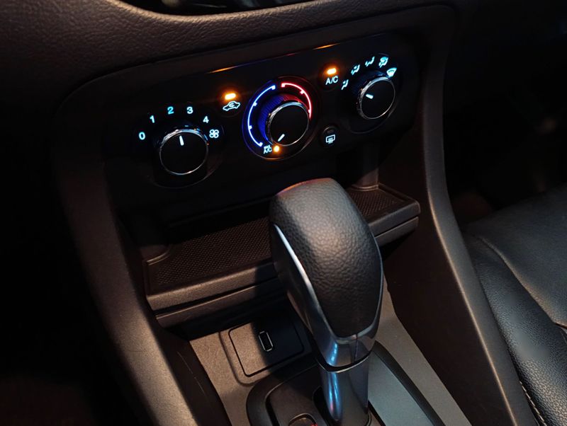 Ford Ka 1.5 Sedan Titanium 12v 2019/2020 SIM VEÍCULOS PORTO ALEGRE / Carros no Vale