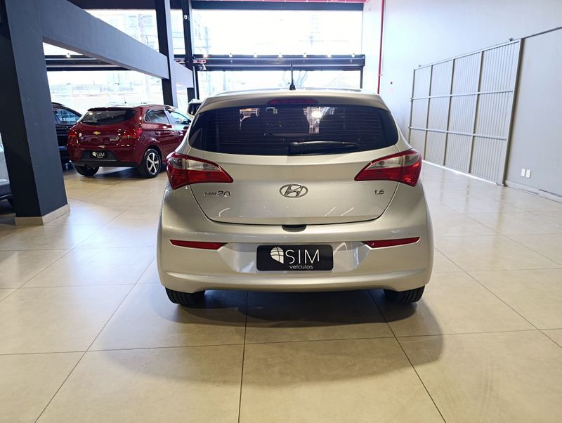 Hyundai Hb20 Comfort 1.6 16v Mec. 2015/2016 SIM VEÍCULOS PORTO ALEGRE / Carros no Vale