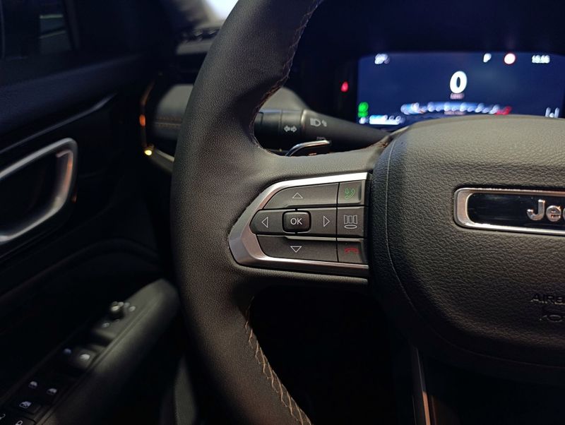 Jeep Compass Limited T270 1.3 Tb 4×2 2021/2022 SIM VEÍCULOS PORTO ALEGRE / Carros no Vale