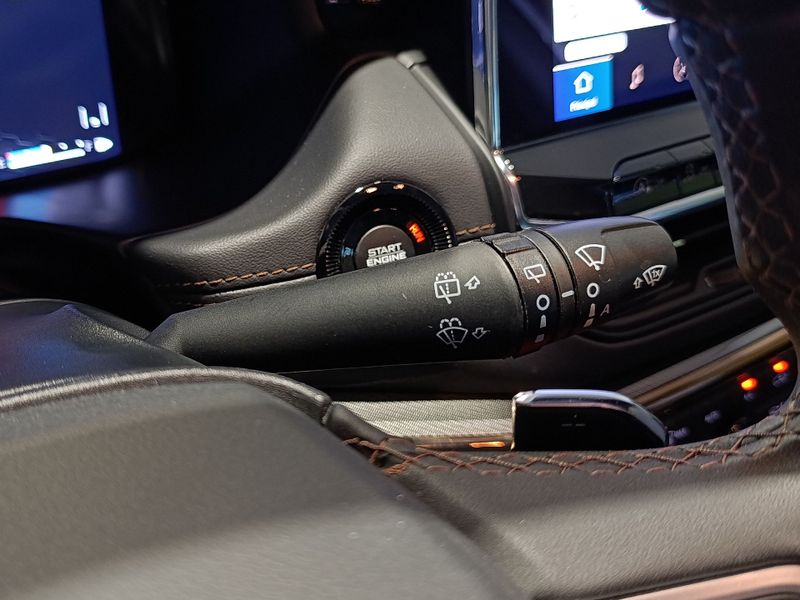 Jeep Compass Limited T270 1.3 Tb 4×2 2021/2022 SIM VEÍCULOS PORTO ALEGRE / Carros no Vale