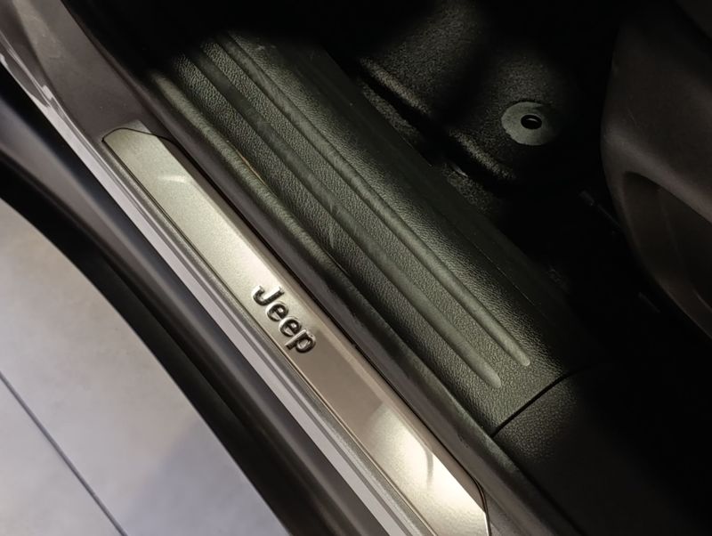 Jeep Compass Limited T270 1.3 Tb 4×2 2021/2022 SIM VEÍCULOS PORTO ALEGRE / Carros no Vale