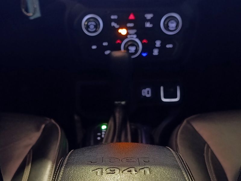 Jeep Renegade Longitude T270 1.3 Tb 4×2 2022/2023 SIM VEÍCULOS PORTO ALEGRE / Carros no Vale